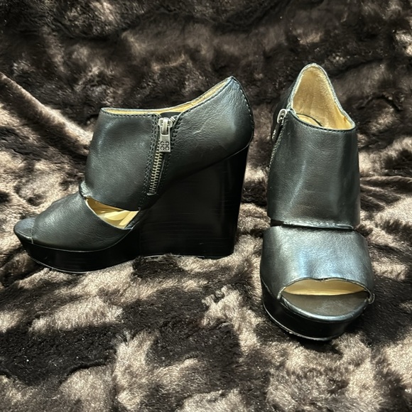 Coach Jaelyn Open Toe Black Leather Platform Wedges Zip Up Heeled Sandals - Picture 4 of 14